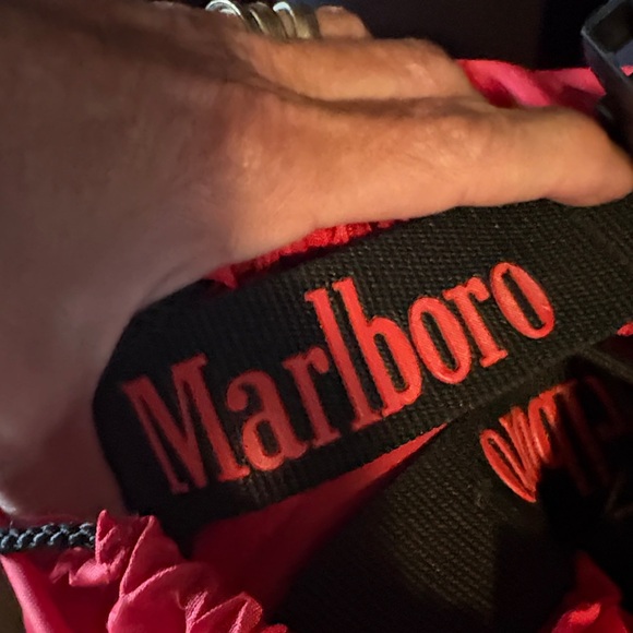 Marlboro Red Drawstring sleeping bag - Picture 5 of 5